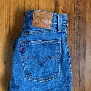 Levi’s Wedgie Fit jeans